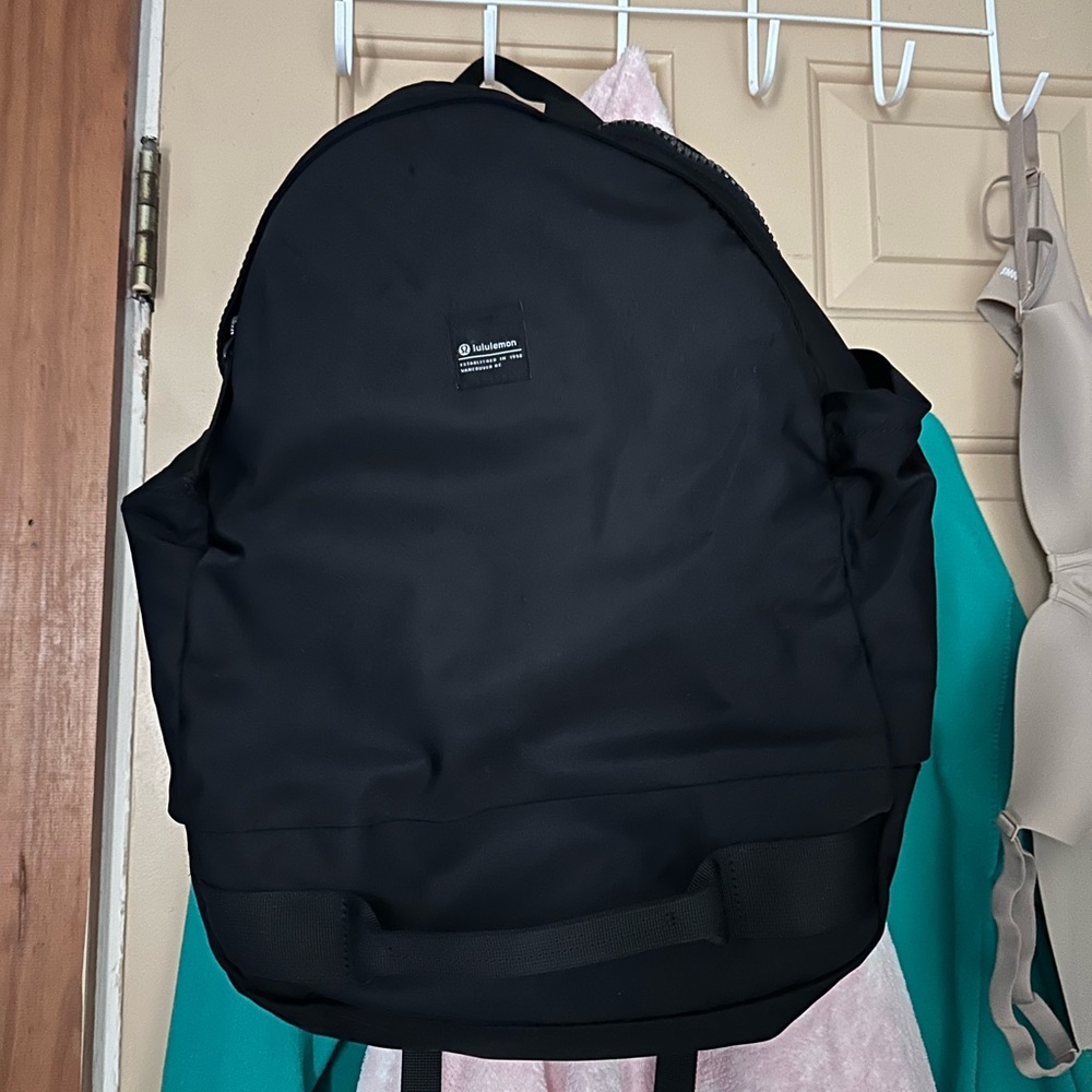 big lululemon back pack in black